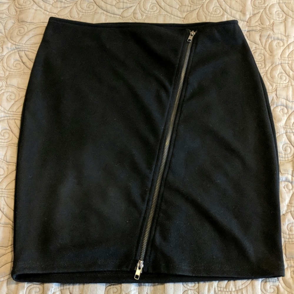 F21 stretch skirt with sexy cross zipper
